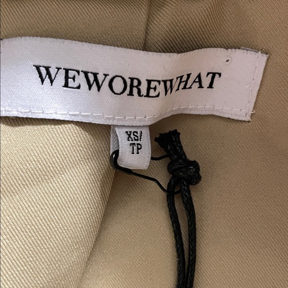 NWT - We Wore What Oatmeal Cropped Faux Shearling Bomber Jacket - Picture 6 of 8
